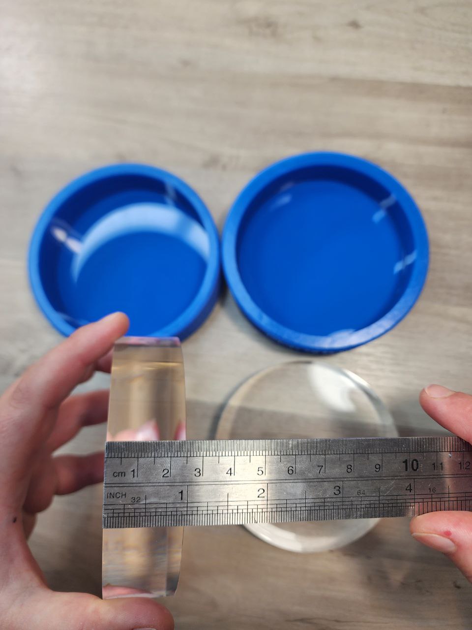 1 Inch thick (2.5 cm) by 10 cm Wide Glossy Round Coaster Silicone Mould. Single or Bundle Deal Sets