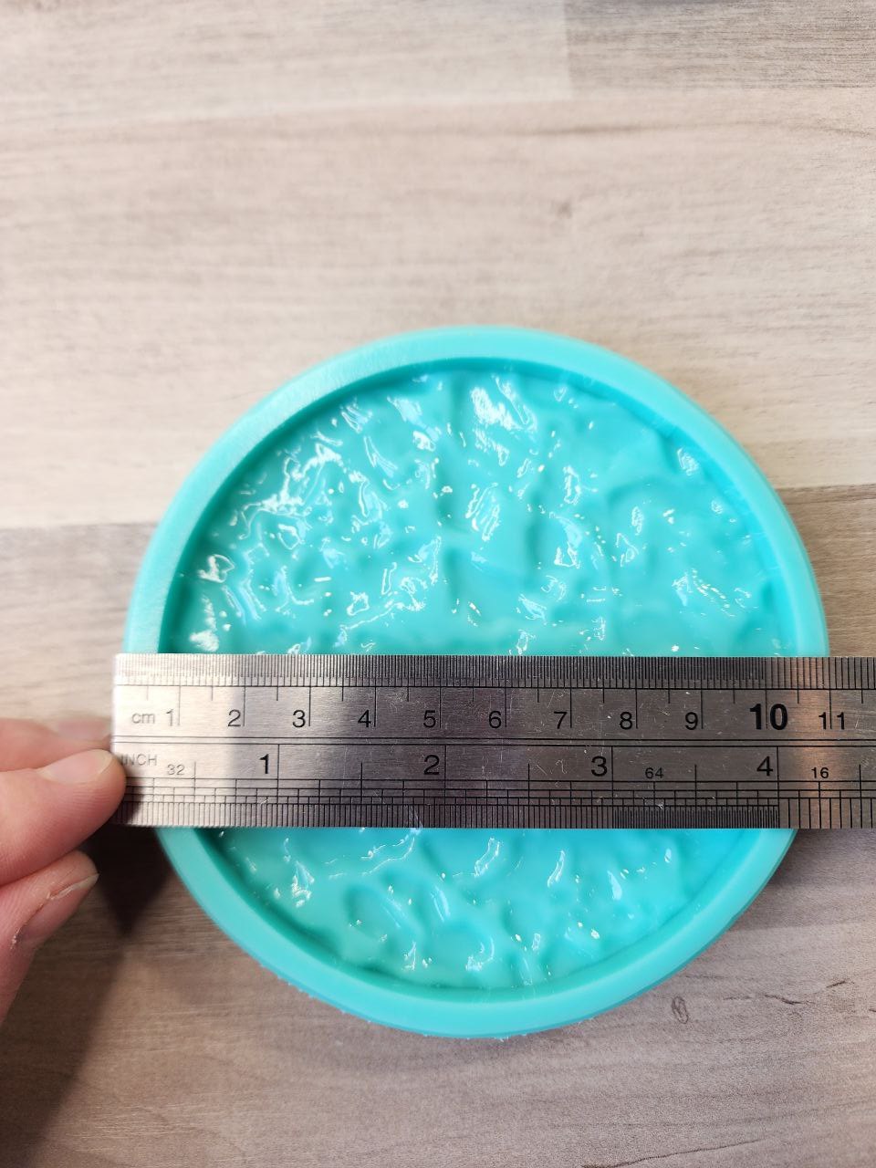 Textured 10 cm and 20 cm Wide Glossy Round Coaster and Centre Piece/Wall Hanging Silicone Mould. Single or Bundle Deal Sets