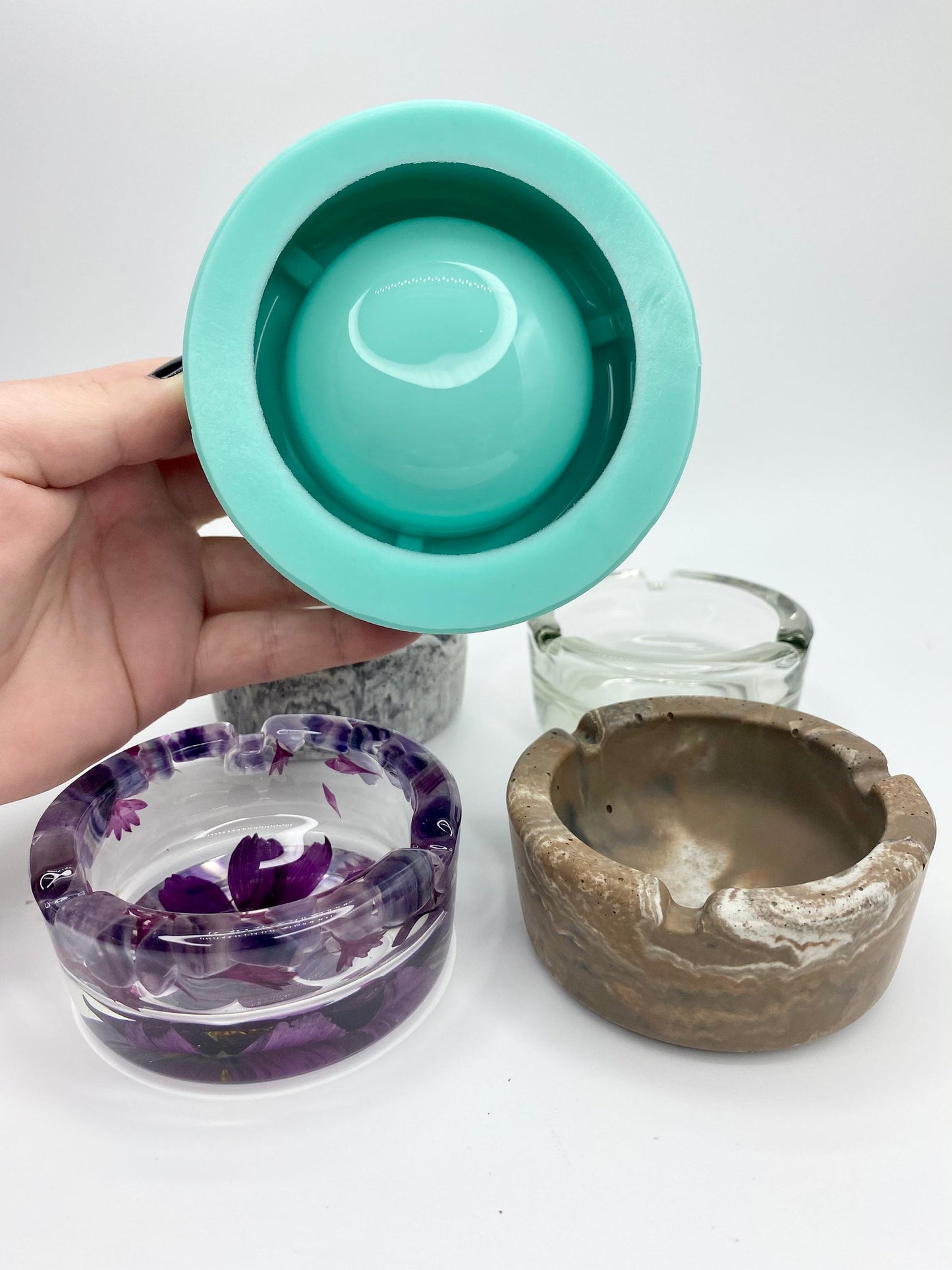 Glossy Ashtray Handmade Silicone Mould. Thick walls. Perfect for Resin and Concrete Ashtrays. Designed for easy demould