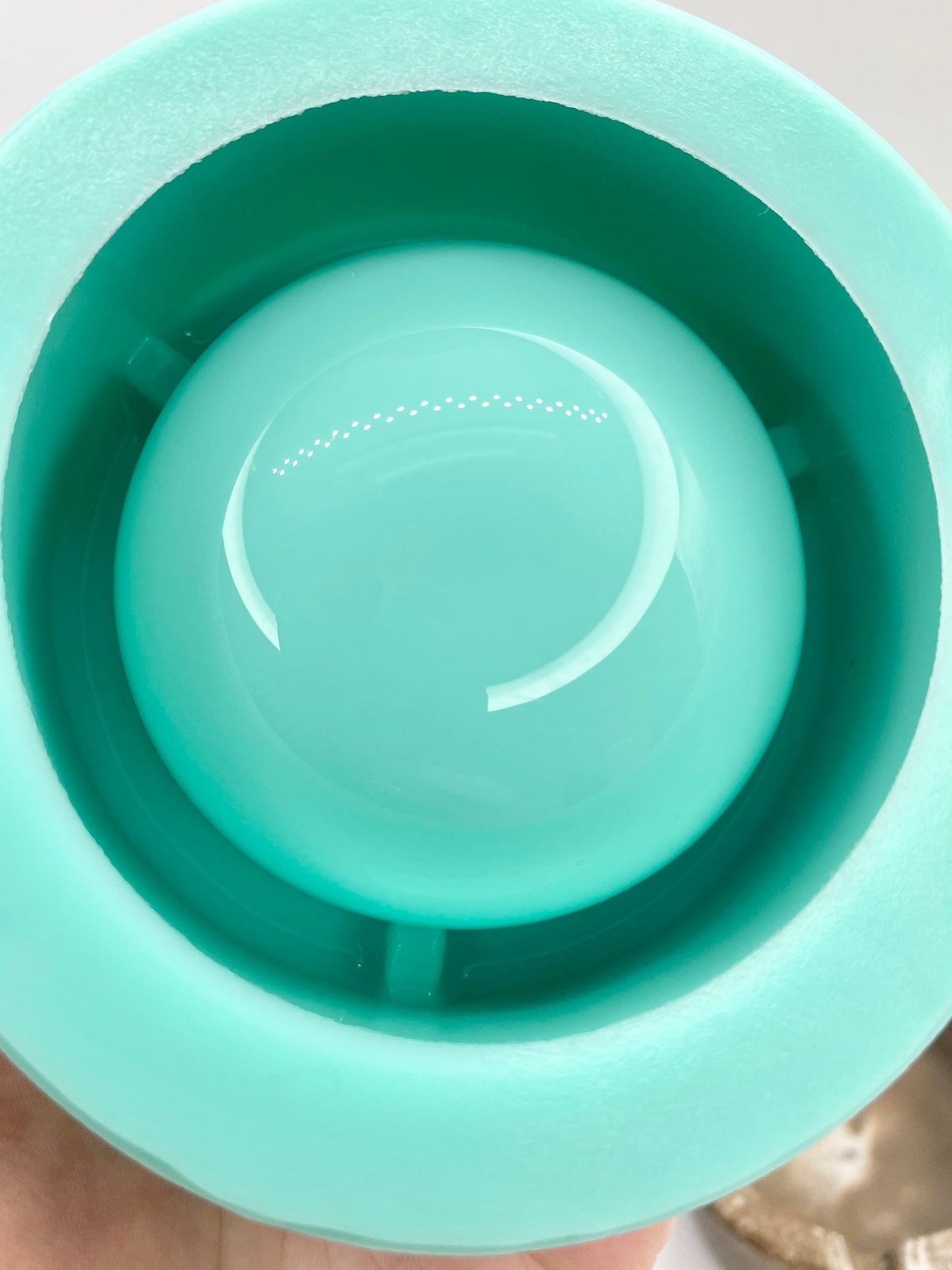 Glossy Ashtray Handmade Silicone Mould. Thick walls. Perfect for Resin and Concrete Ashtrays. Designed for easy demould