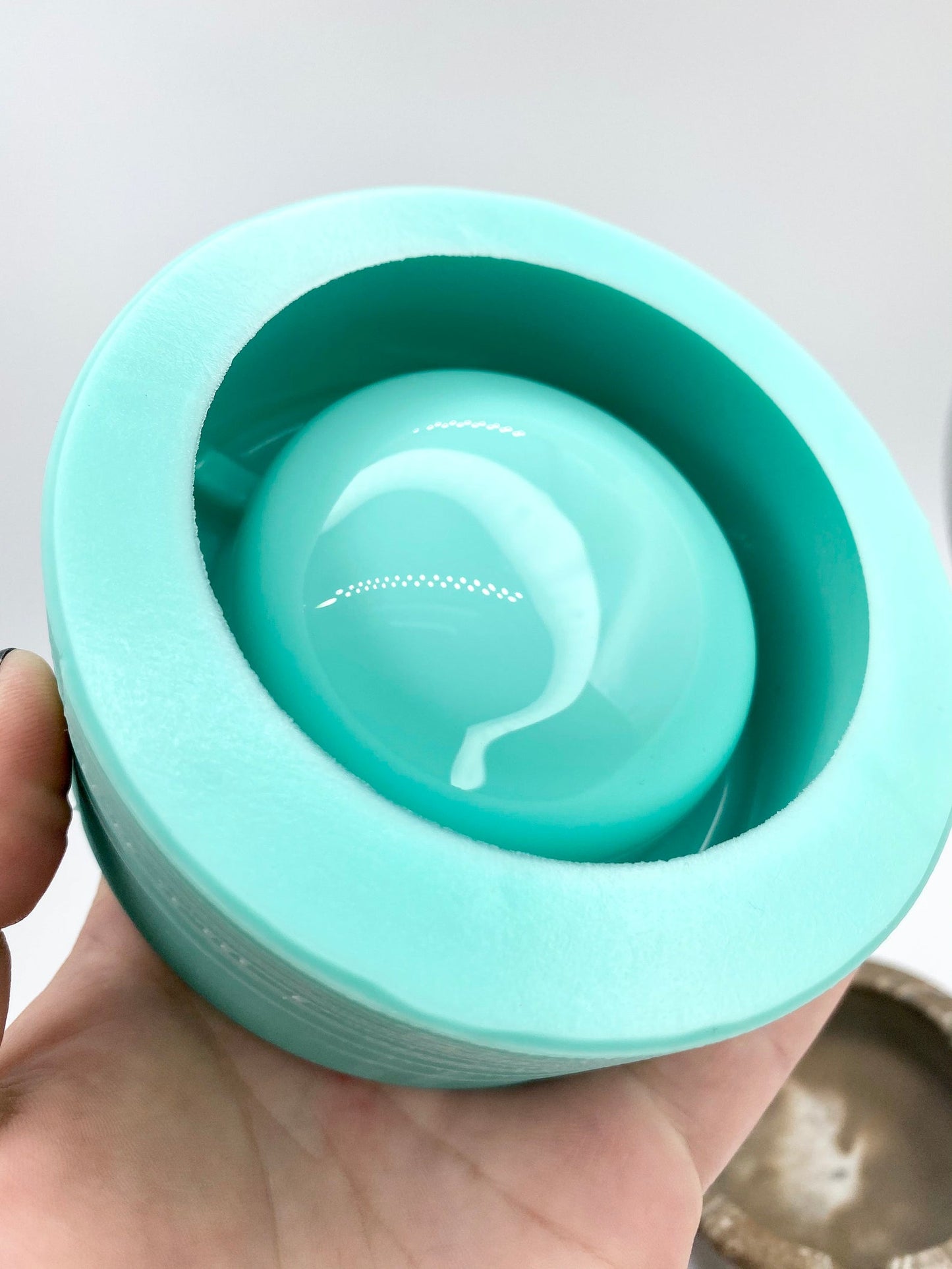 Glossy Ashtray Handmade Silicone Mould. Thick walls. Perfect for Resin and Concrete Ashtrays. Designed for easy demould