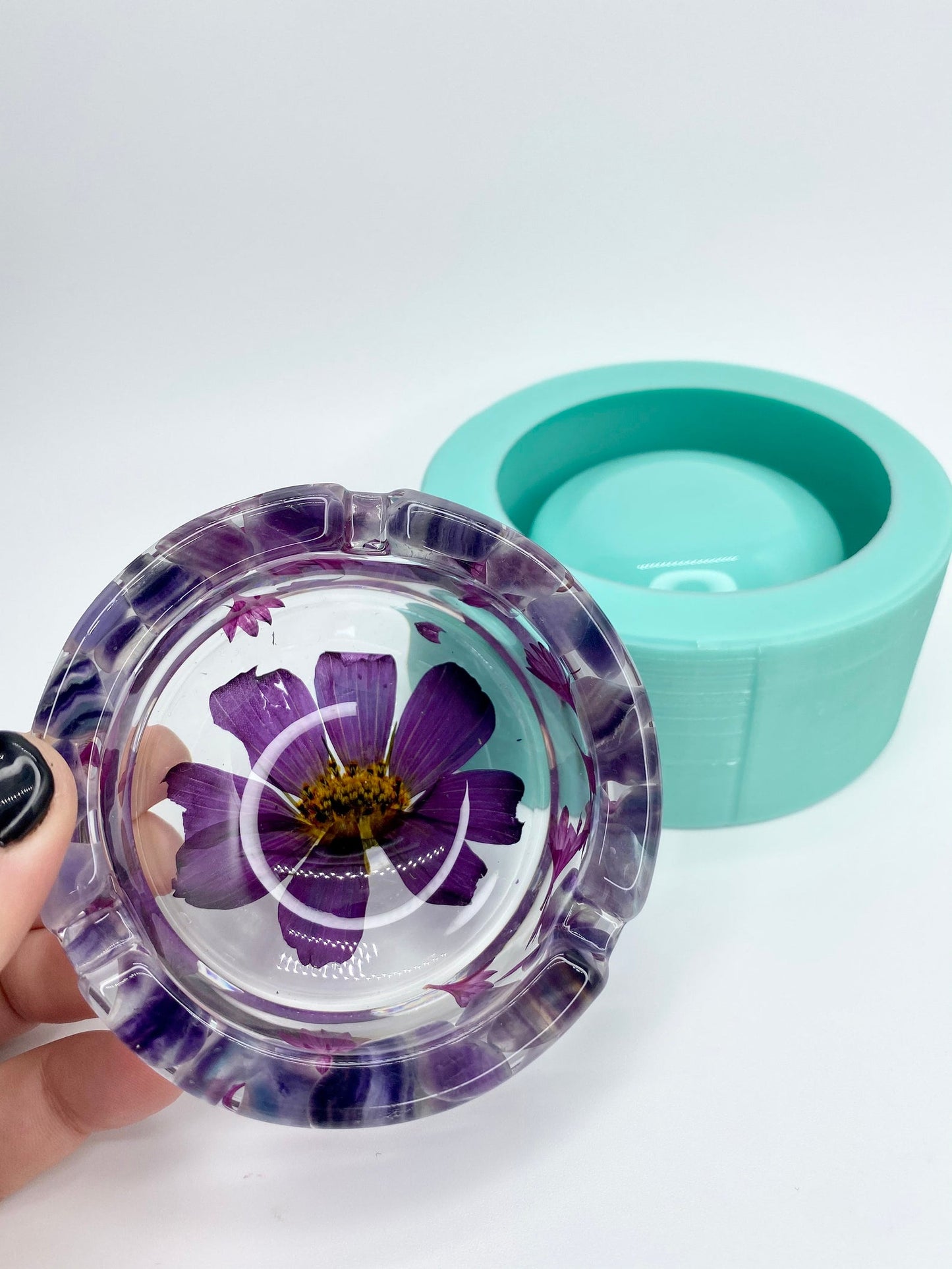 Glossy Ashtray Handmade Silicone Mould. Thick walls. Perfect for Resin and Concrete Ashtrays. Designed for easy demould