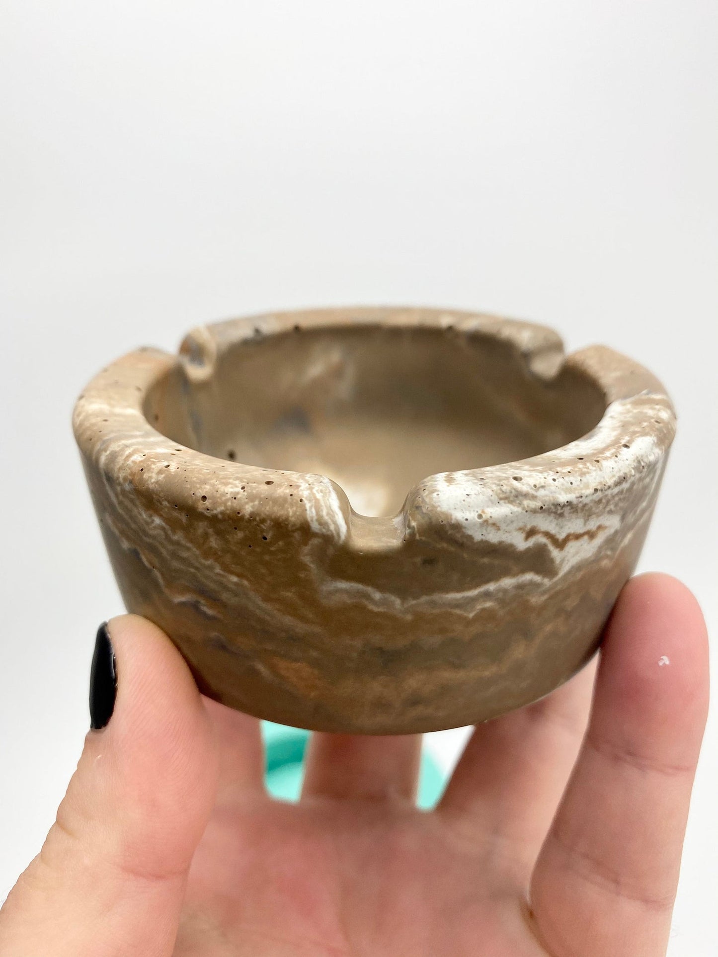 Glossy Ashtray Handmade Silicone Mould. Thick walls. Perfect for Resin and Concrete Ashtrays. Designed for easy demould