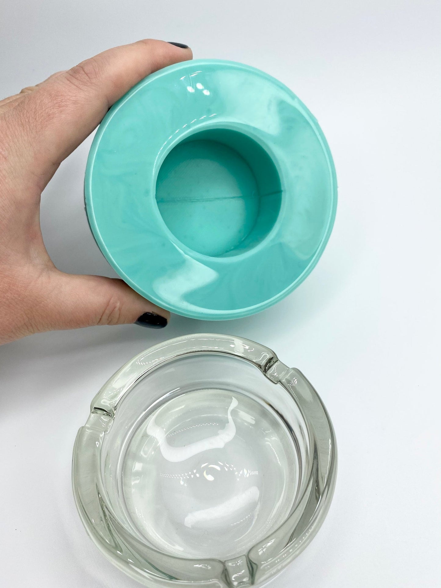 Glossy Ashtray Handmade Silicone Mould. Thick walls. Perfect for Resin and Concrete Ashtrays. Designed for easy demould
