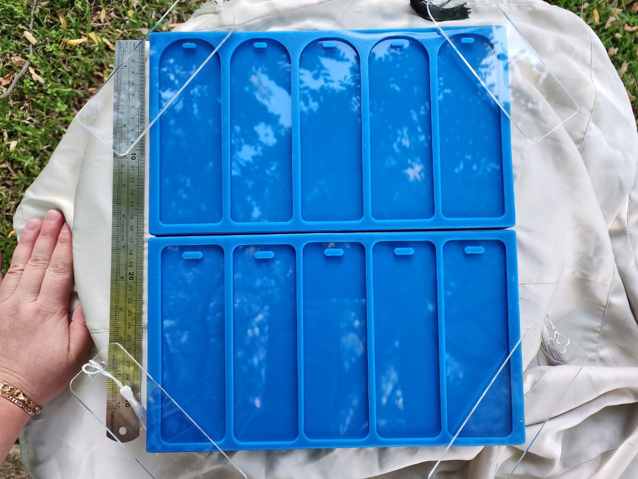 Bookmark/Label Palette Silicone Mould. Rectangle or Arch Shape. Make 5 bookmarks at once. Glossy finish