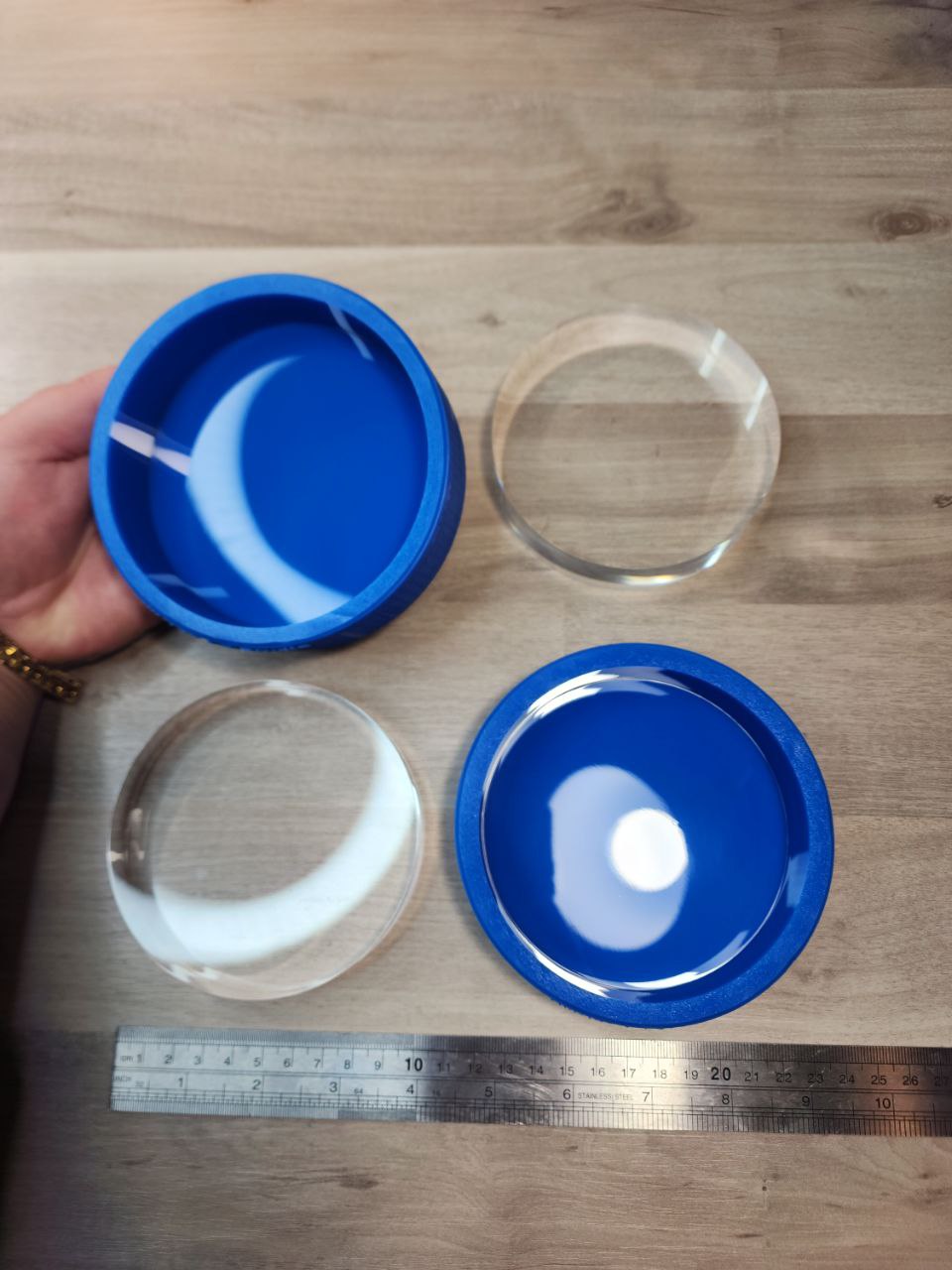 1 Inch thick (2.5 cm) by 10 cm Wide Glossy Round Coaster Silicone Mould. Single or Bundle Deal Sets