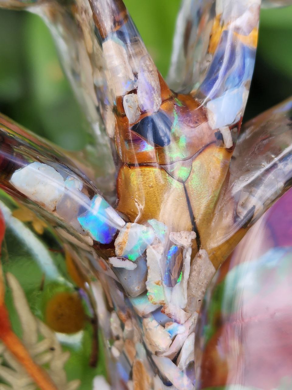 Raw Australian Opal Chips - 10 ml or 5 ml glass vial. Mix in resin and make jewellery. Make raw wire wrapped pendants, or cut, sand and polish for high end jewellery.