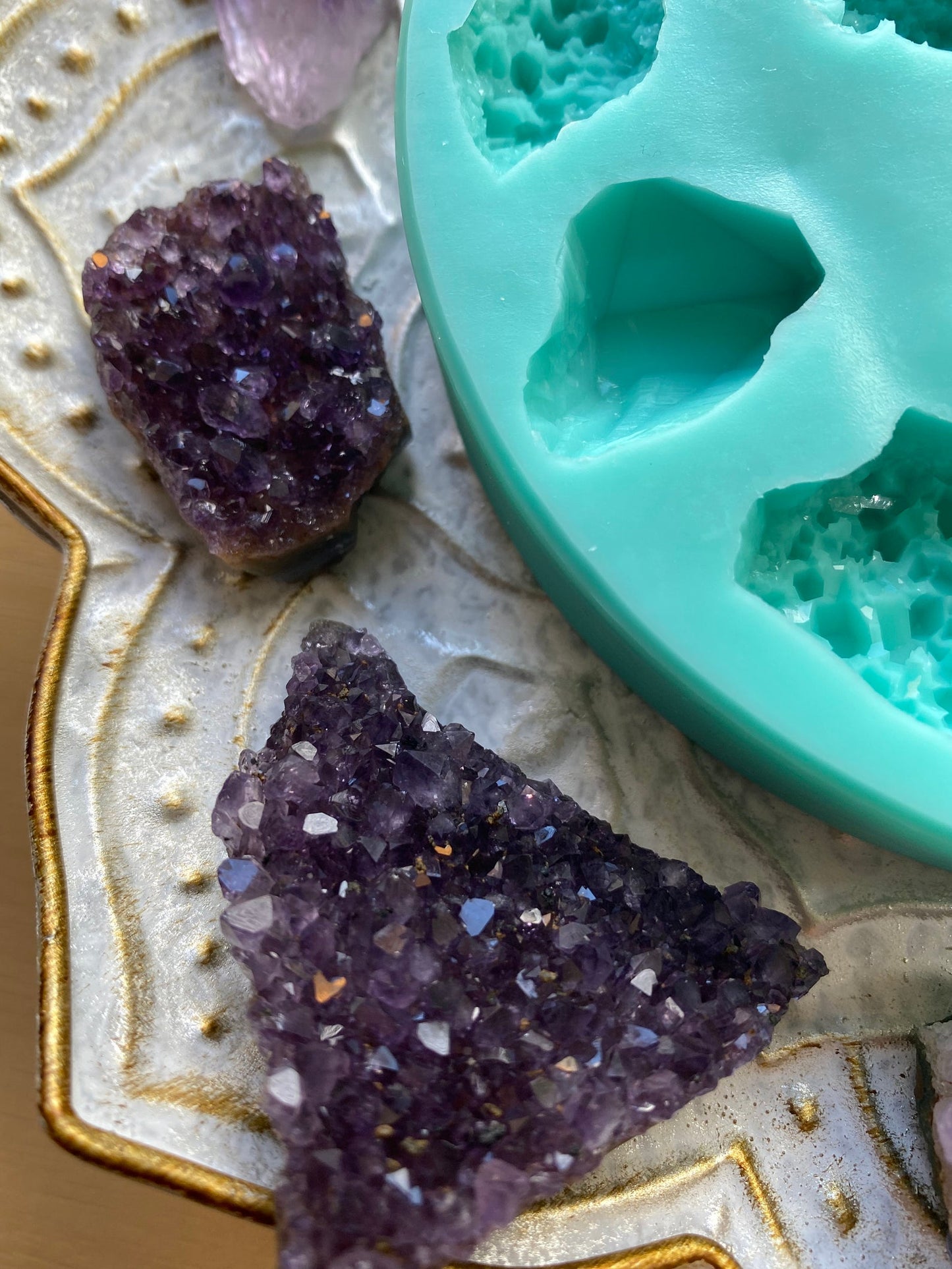 Silicone Mould Crystal Druzy Palette. 11 Crystals. Amethyst clusters, Crystal Quartz and Pyrite shapes