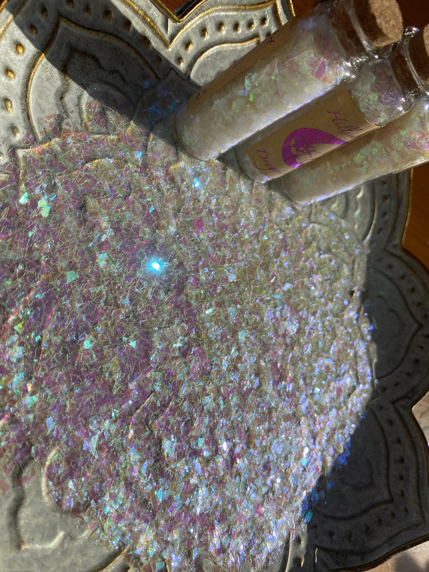 Dragon Scales - Small Iridescent Colour Shifting Flakes. 15 ml glass vial. Resin art, slime, tumbler, soap, candle, nail art etc.