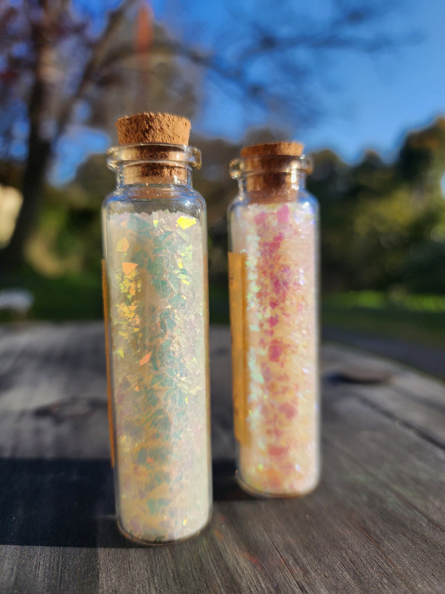 Dragon Scales - Small Iridescent Colour Shifting Flakes. 15 ml glass vial. Resin art, slime, tumbler, soap, candle, nail art etc.