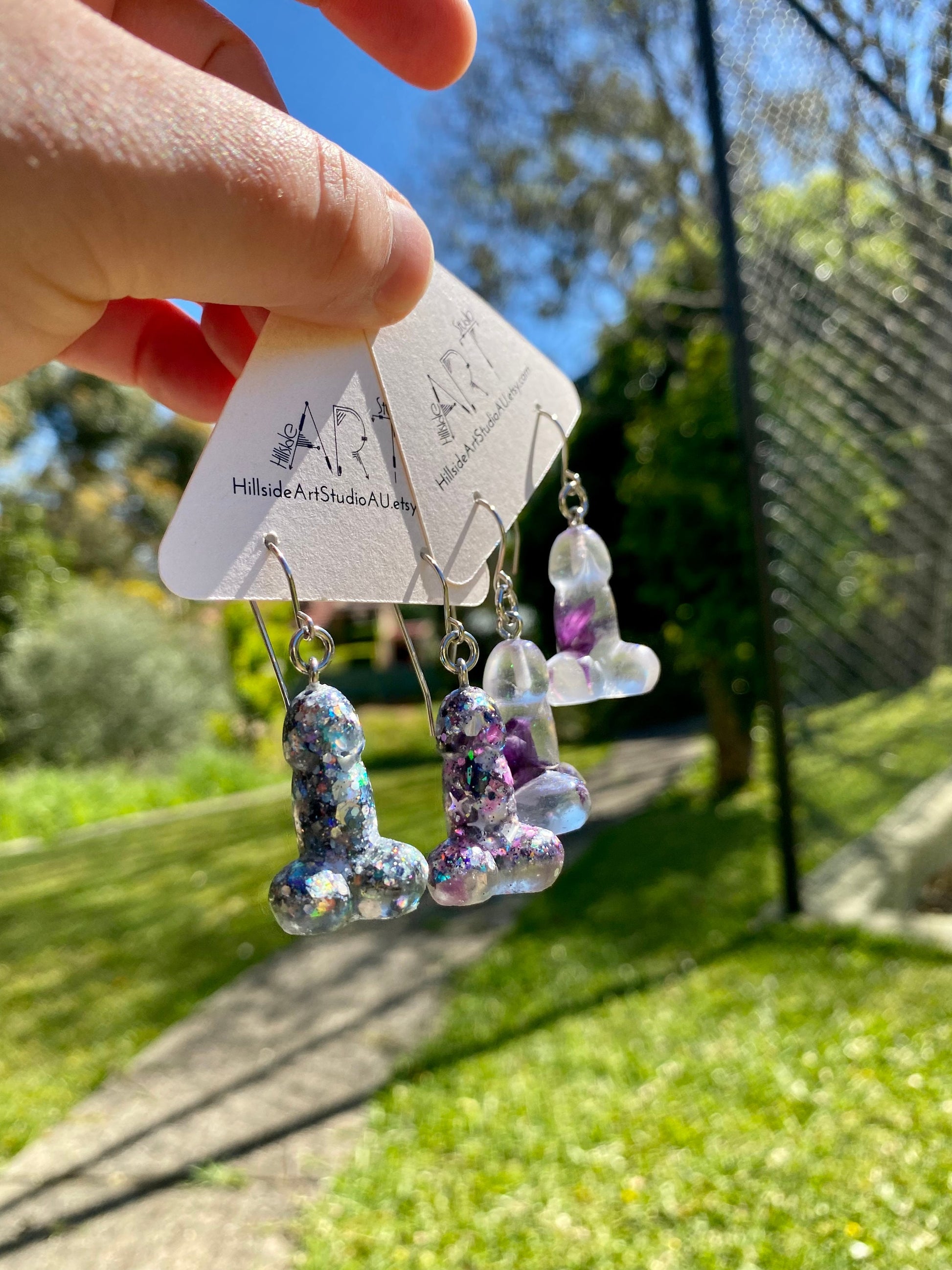 Mini penis silicone mould. Make your own pair of earrings, wax melts, cheeky magnets. Great for hens nights, bachelorette parties, gifts.